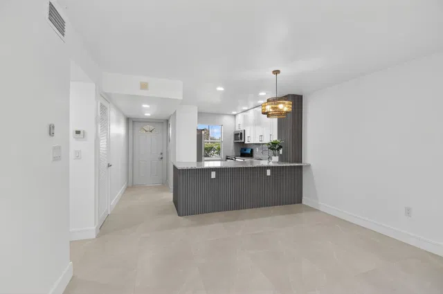 Unit 1509 photo 11