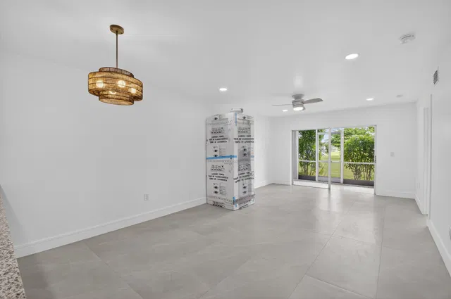 Unit 1509 photo 12