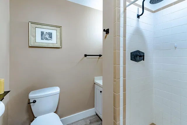 Unit 117-10 photo 13