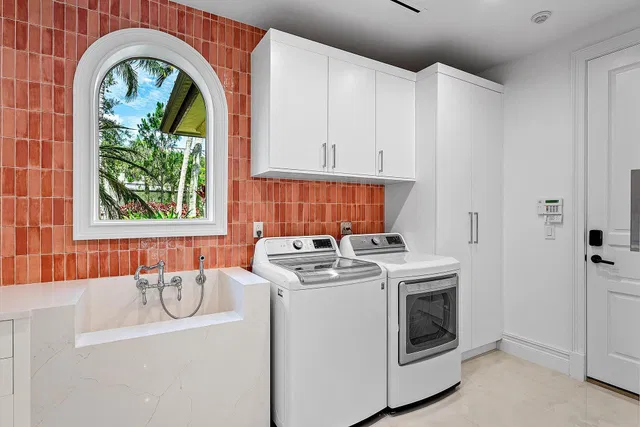 Lake Shore Estates Residence photo 27