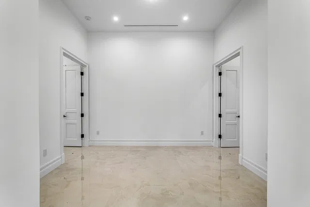 Lake Shore Estates Residence photo 29