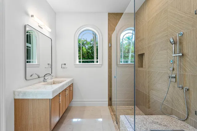 Lake Shore Estates Residence photo 35
