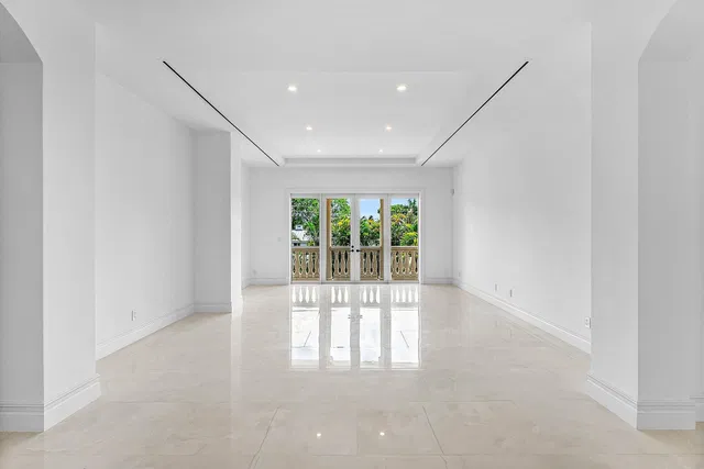 Lake Shore Estates Residence photo 68