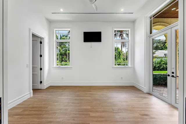 Lake Shore Estates Residence photo 79
