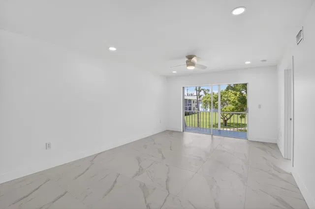 Unit 622 photo 30