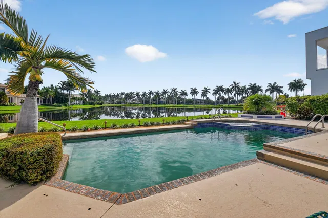 St. Andrews Country Club Residence photo 23