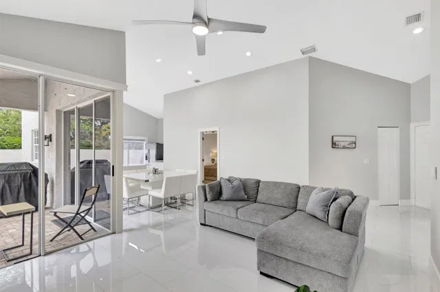 PGA National Palm Beach Gardens Residence photo 12