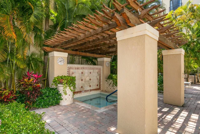 Courtyards in Cityplace Unit 316 photo 10