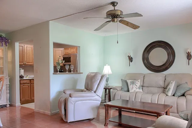 Unit 102 photo 12