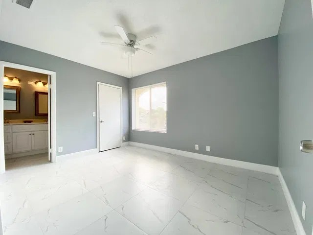 Unit 16-201 photo 11