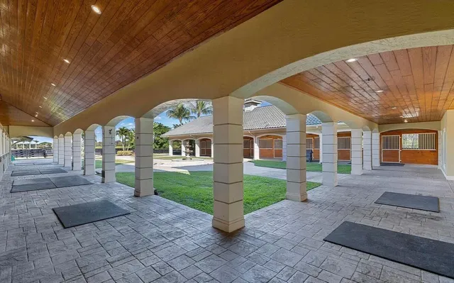 Palm Beach Point Residence photo 16