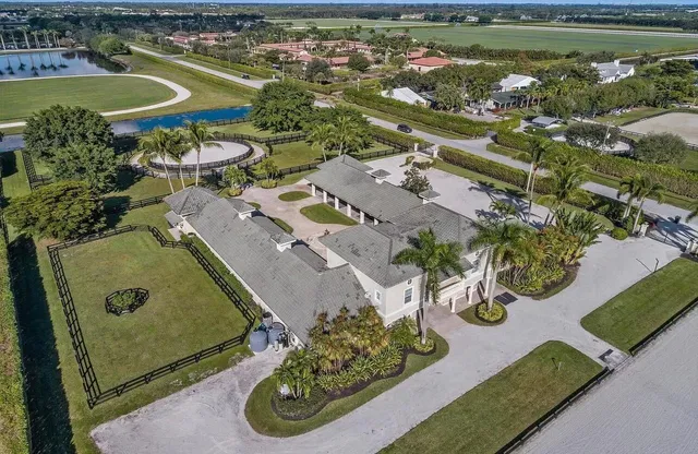 Palm Beach Point Residence photo 25