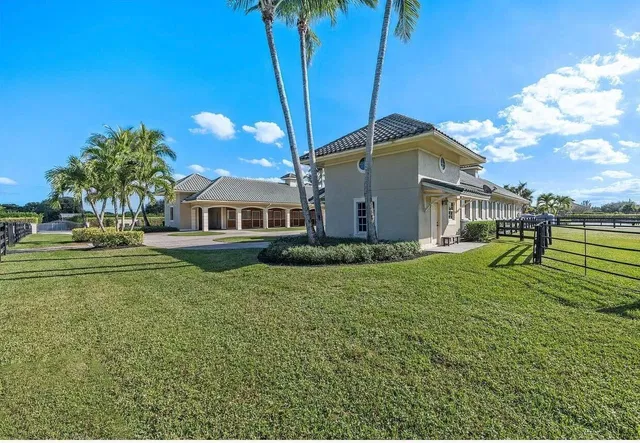 Palm Beach Point Residence photo 26