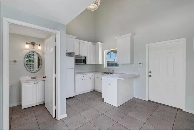Palm Beach Point Residence photo 27