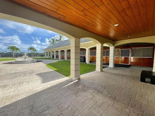 Palm Beach Point Residence photo 34