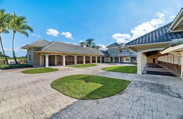 Palm Beach Point Residence photo 47