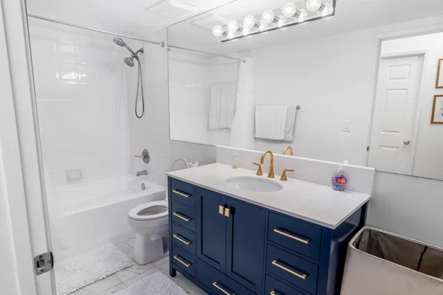 The Tower Condominium at Cityplace Unit 702 photo 10