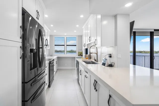 2860 S Ocean Palm Beach Unit 506 photo 7
