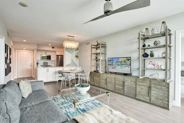 Boynton Beach Club Unit 406 photo 6