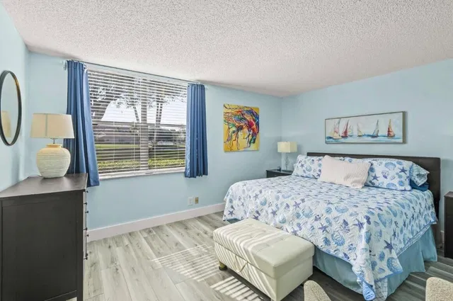 Unit 6103 photo 15