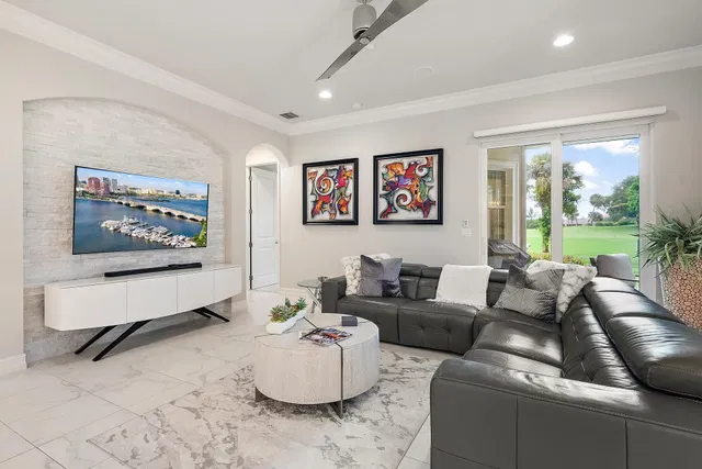 Jupiter Country Club Unit 129 photo 10