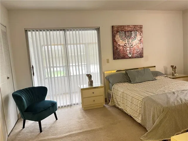 Unit F photo 11