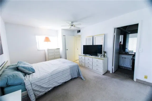 Unit F photo 14