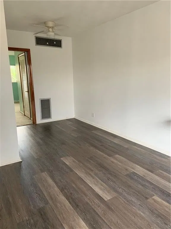 Unit 18 photo 5