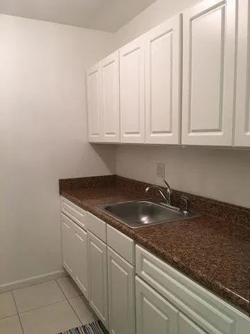 Unit 18 photo 6
