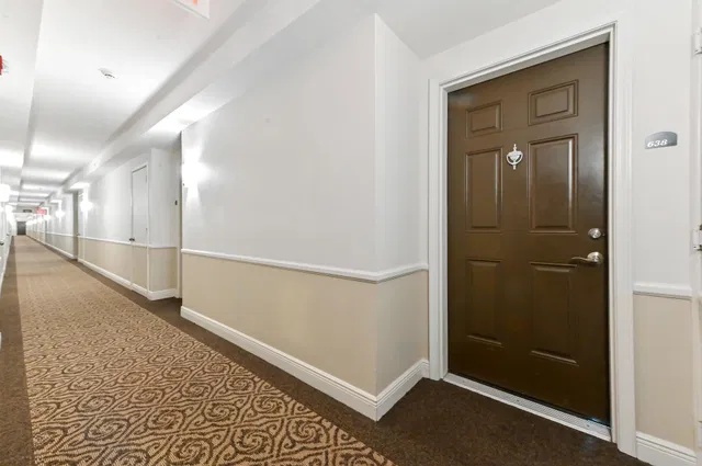 610 Clematis Unit 638 photo 2
