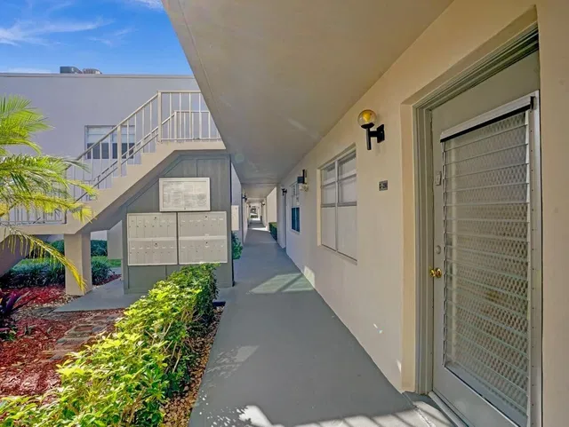 Residence photo 5