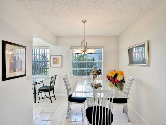 Residence photo 9