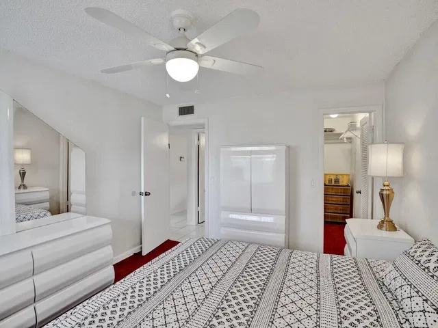Residence photo 19