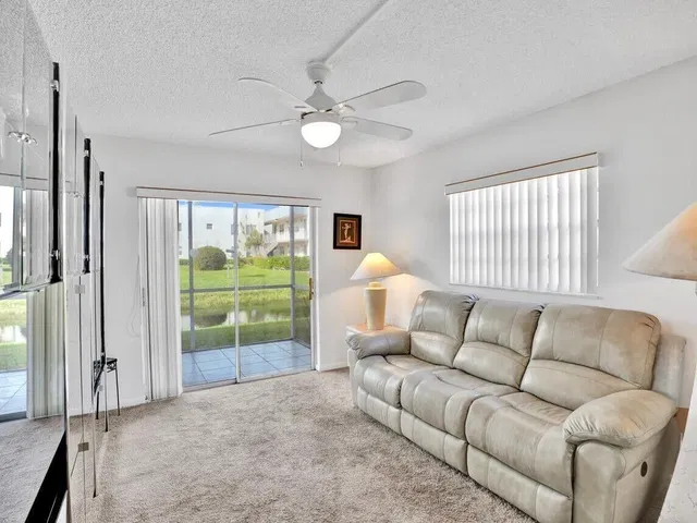 Residence photo 22