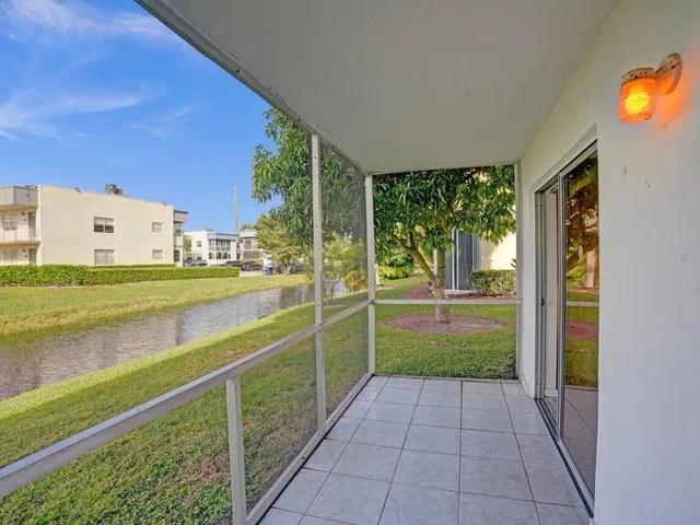 Residence photo 29
