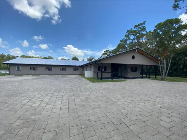 Residence photo 5