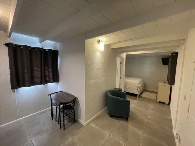 Residence photo 22