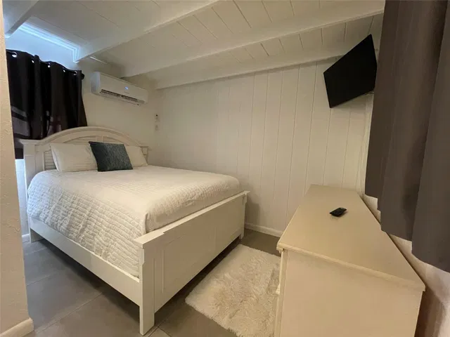 Residence photo 24