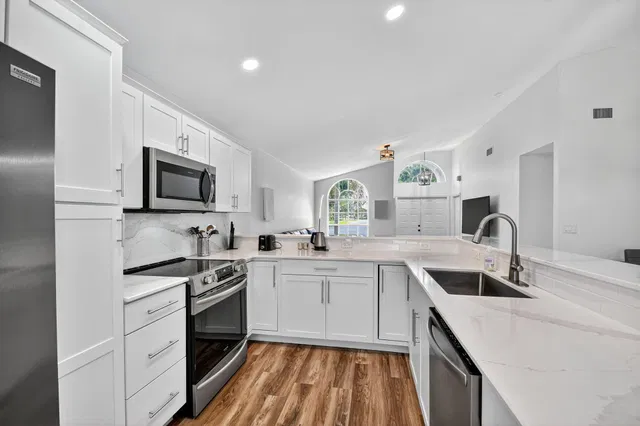  Residence photo 17
