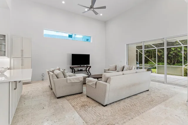 Frenchman's Creek Residence photo 12