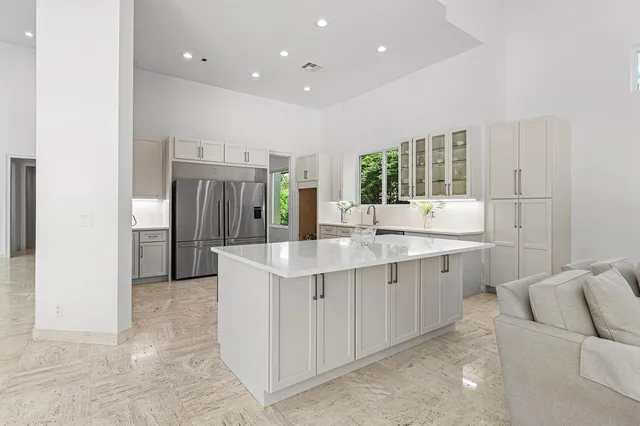 Frenchman's Creek Residence photo 14