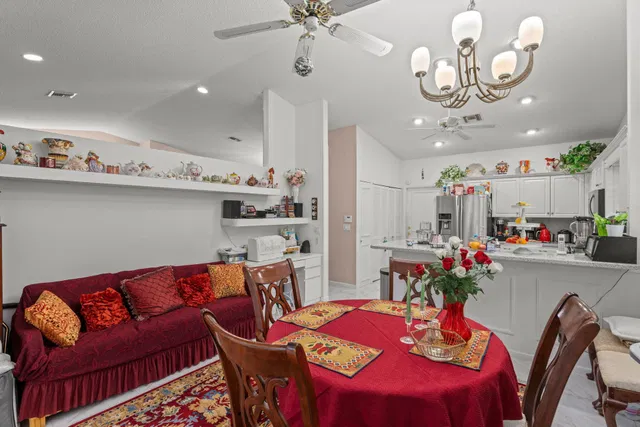 Residence photo 25