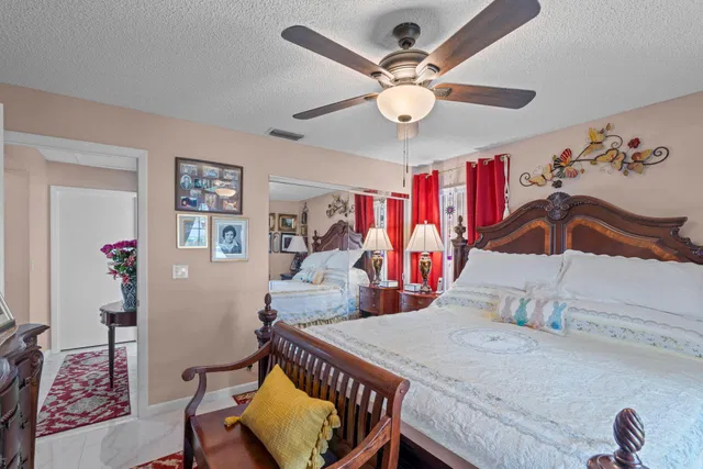 Residence photo 34