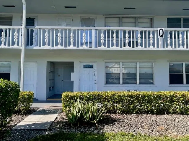 Residence photo 2