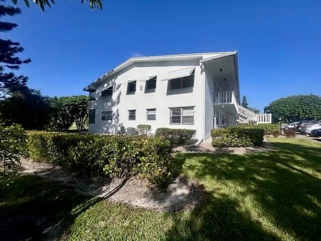 Residence photo 23