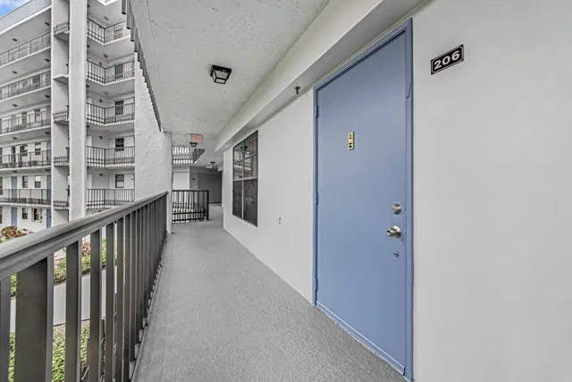 Unit 206 photo 2