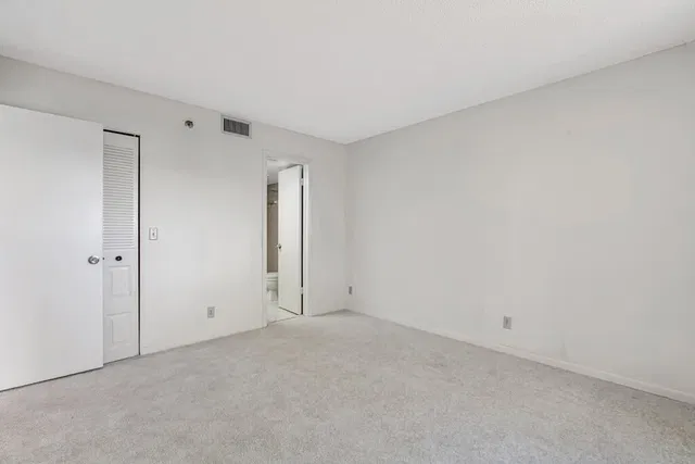 Unit 206 photo 11