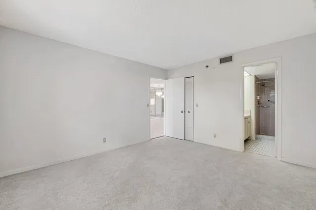 Unit 206 photo 14