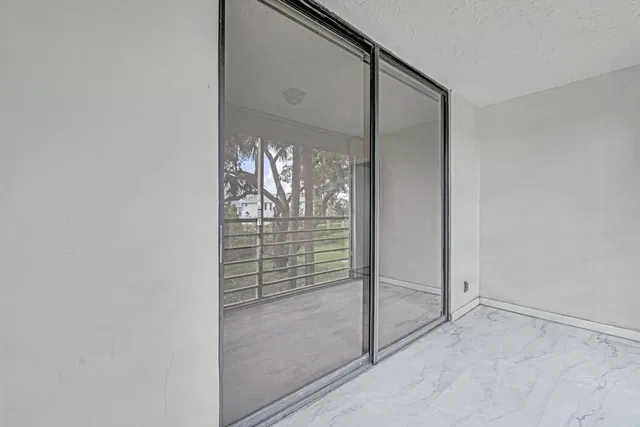 Unit 206 photo 24