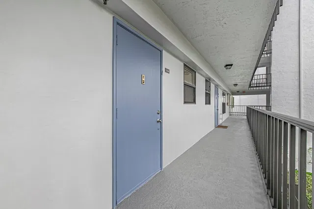 Unit 206 photo 25